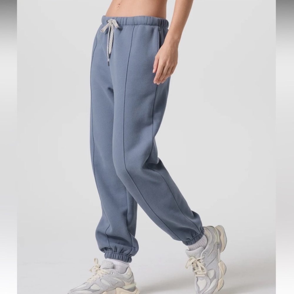 VUORI RESTORE SWEATPANTS SIZE LARGE NWT BLUE HERON - Picture 3 of 8